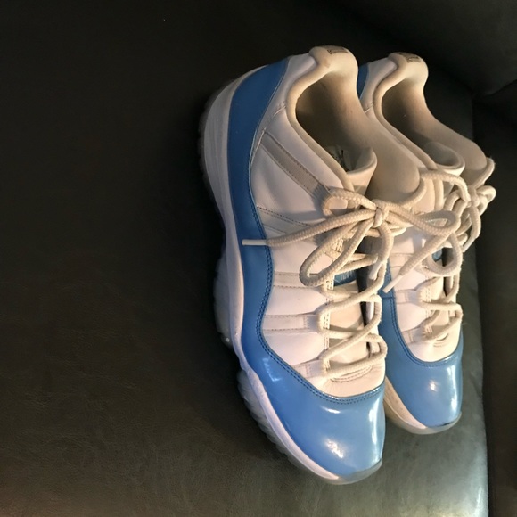 Retro Jordan 12 North Carolina - Picture 3 of 4